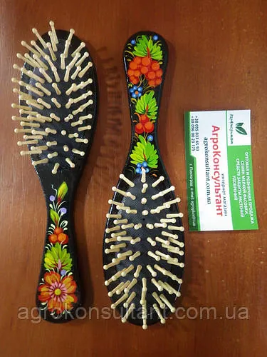 Розчіска-масажка Петрикова / Massage brush Petrikovska
